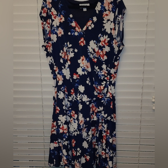 Elle Dresses & Skirts - Elle Figure Flattering Navy Floral Dress XXL